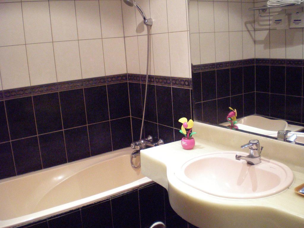 Emperor Hotel Kaohsiung Habitación foto