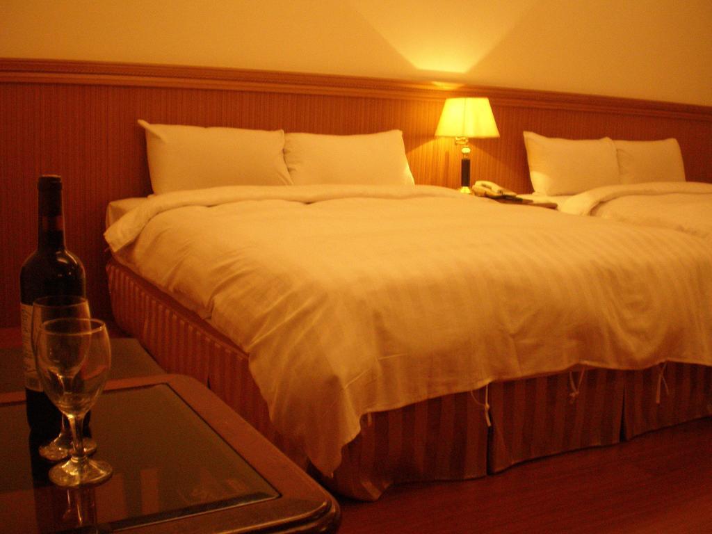 Emperor Hotel Kaohsiung Habitación foto